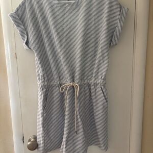 Lou & Grey casual dress for swimsuit coverup